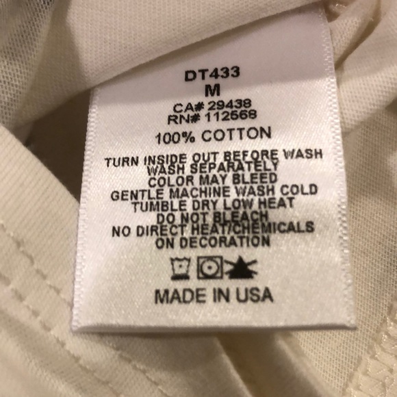 ❣️Miss Me Fleur-De-Lis Print Tee❣️ - Picture 3 of 6